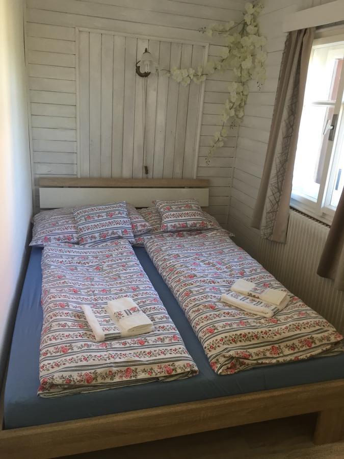 Roubenka Doubravice Villa Hrubá Skála Eksteriør bilde